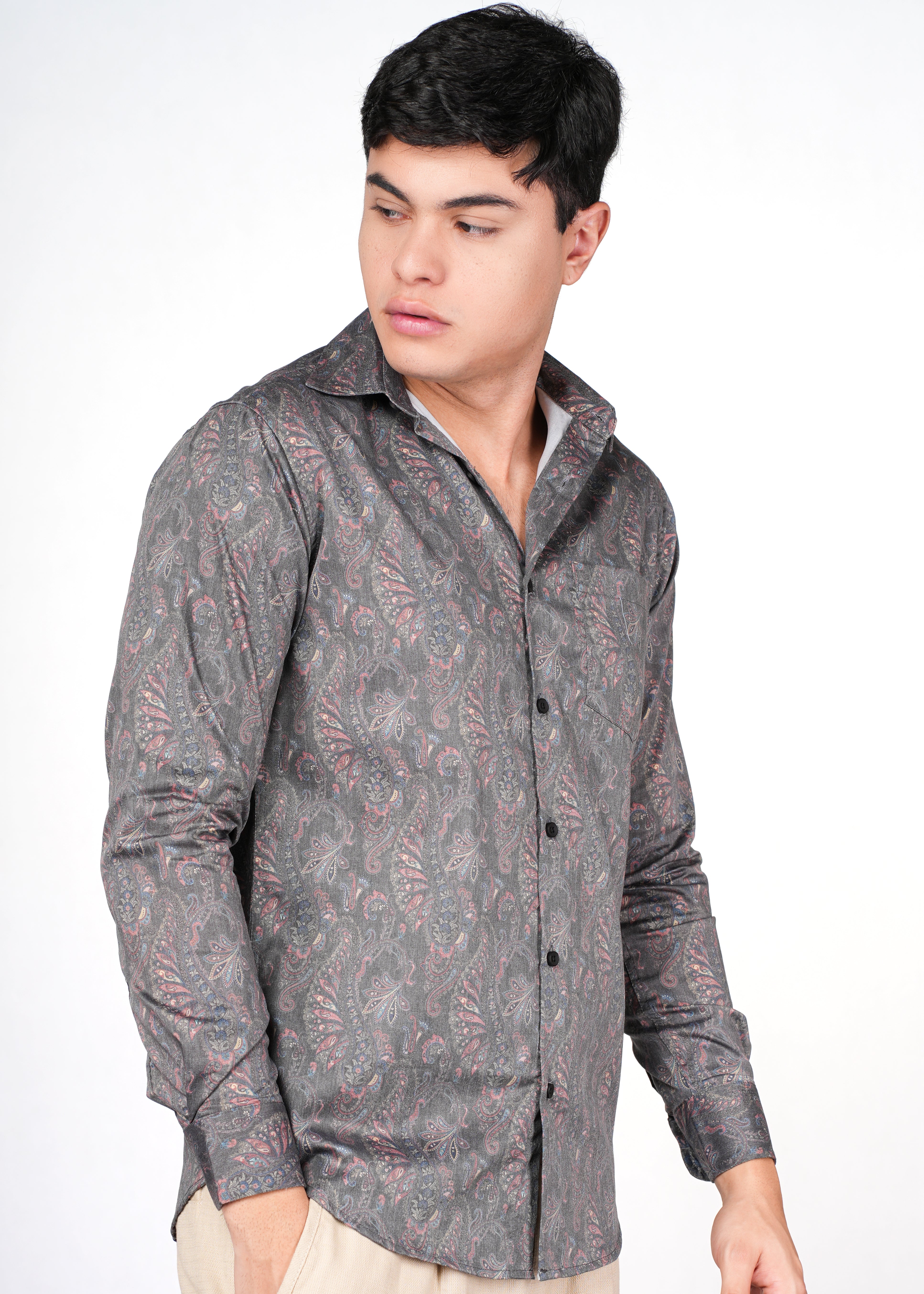 GREY PAISLEY PRINT
