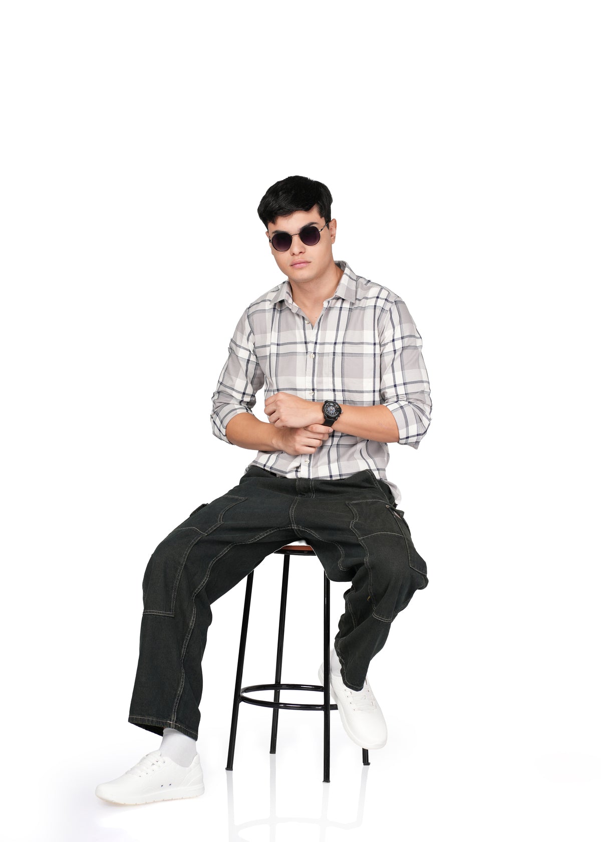 CASUAL CHECK WHITE N GREY