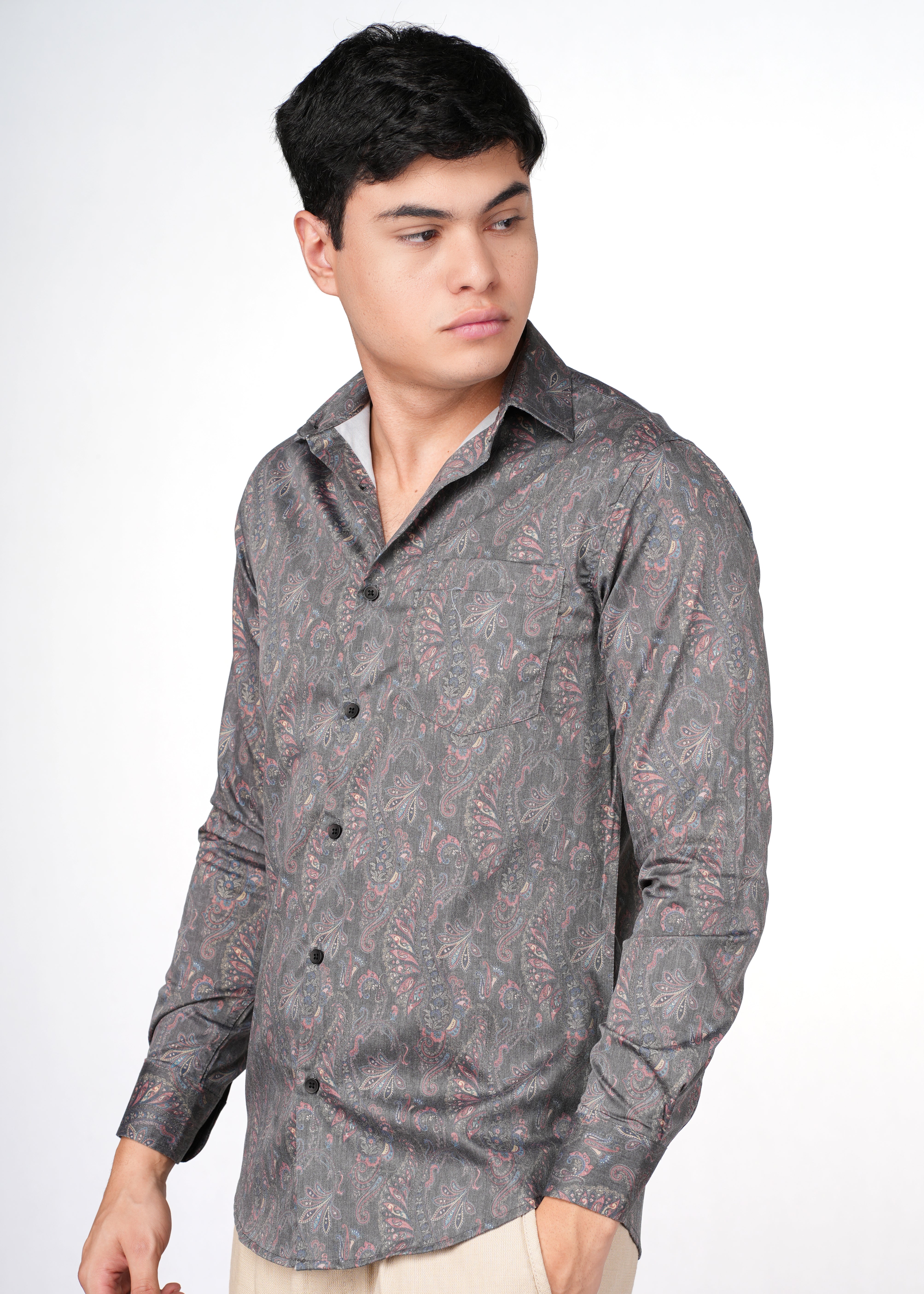 GREY PAISLEY PRINT